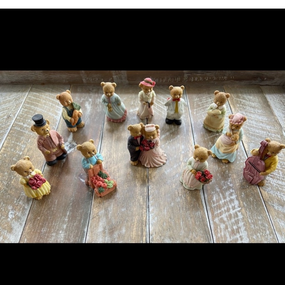 Teddy Bear Family Wedding -Set of 12 -NEW Porcelain Minis- Collectibles Bears